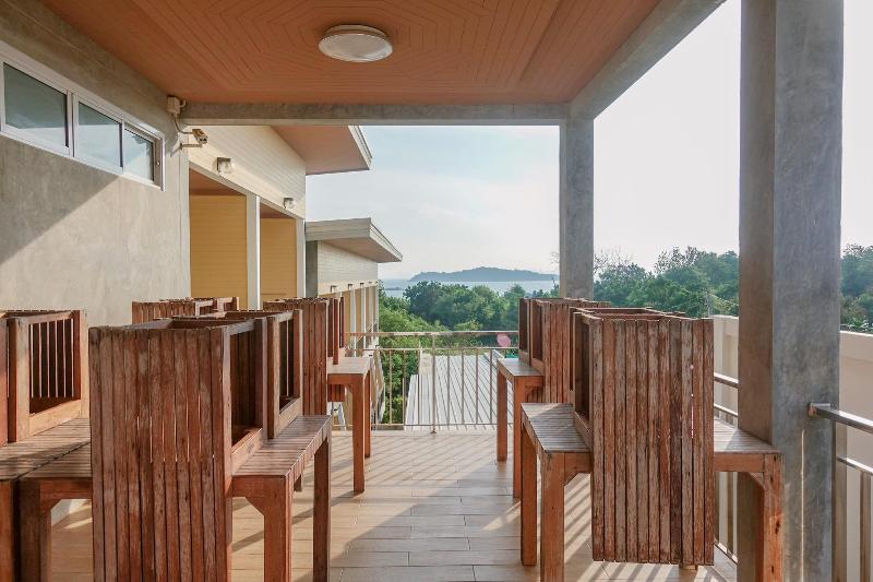 Check In Resort Koh Larn - Genel