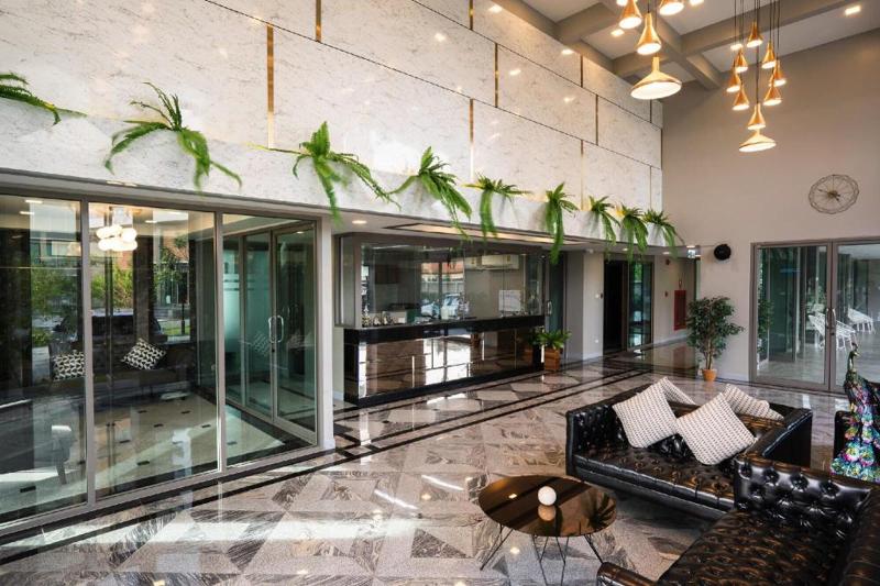 Onpa Hotel Residence Bangsaen - Lobi
