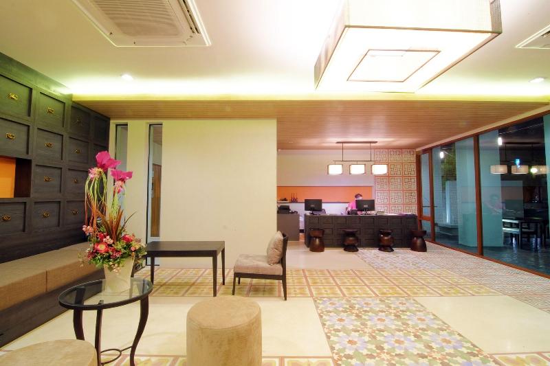 Tapae Gate Villa - Lobi