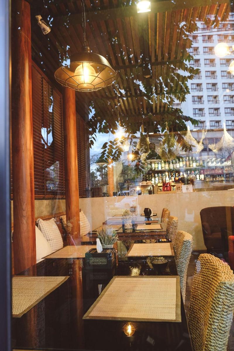 Tapae Gate Villa - Restoran