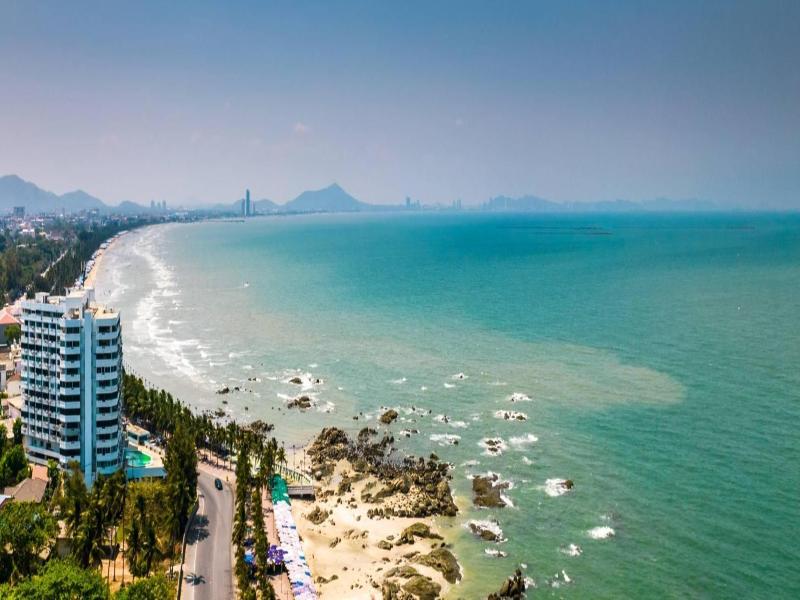 Bangsaen Villa Hotel - Plaj