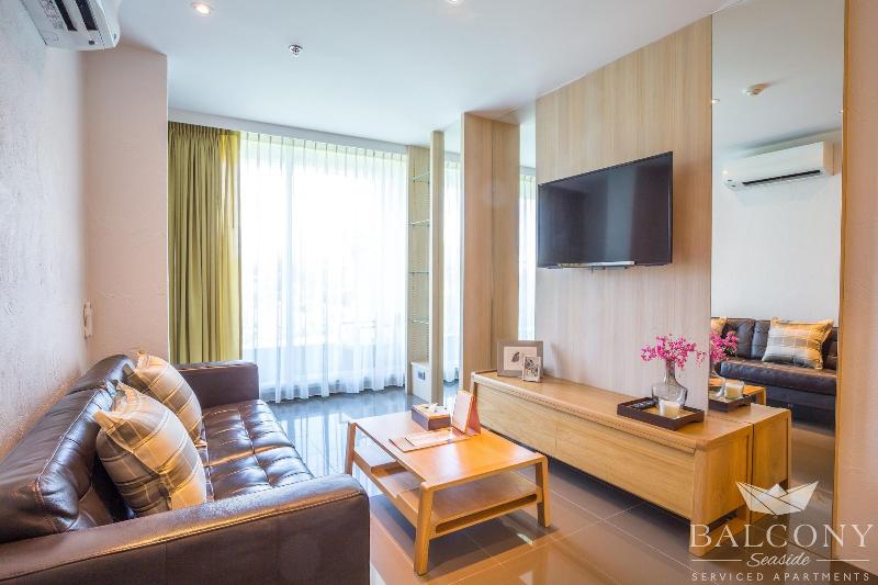 Balcony Seaside Sriracha Hotel Serviced Apartments - Lobi