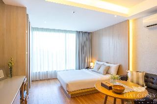 Balcony Seaside Sriracha Hotel Serviced Apartments fotoÄŸrafÄ±