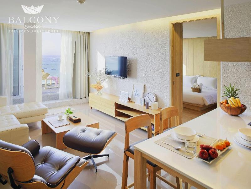 Balcony Seaside Sriracha Hotel Serviced Apartments - Toplantı