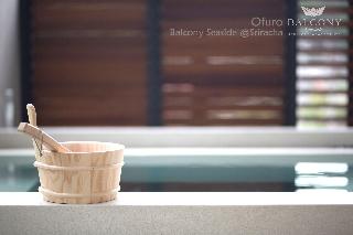 Balcony Seaside Sriracha Hotel Serviced Apartments fotoÄŸrafÄ±