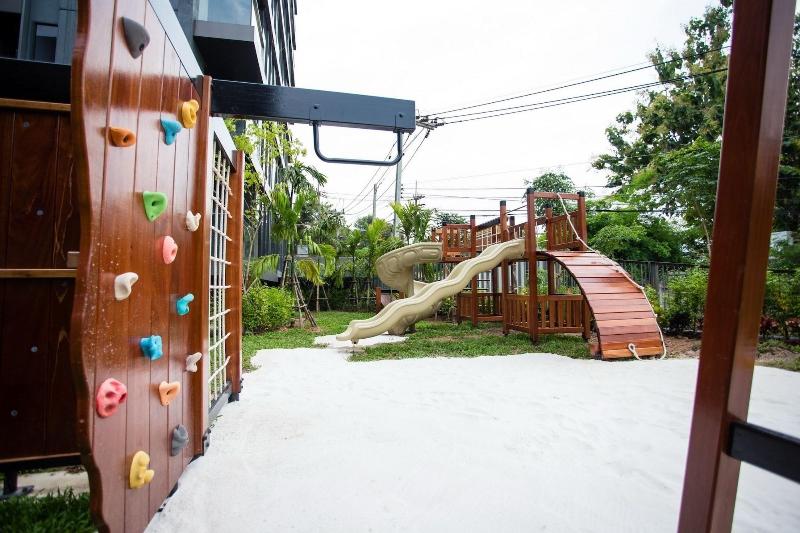 Balcony Seaside Sriracha Hotel Serviced Apartments - Aktivite