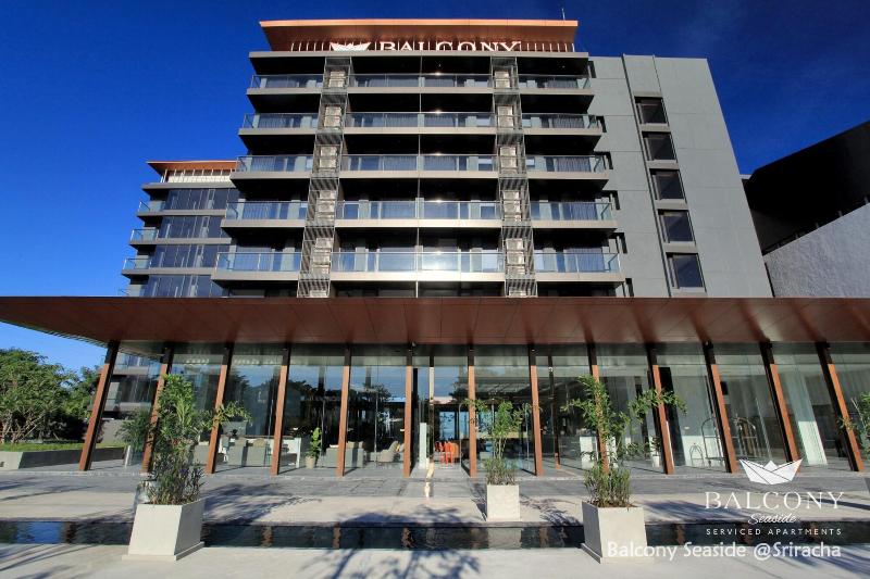 Balcony Seaside Sriracha Hotel Serviced Apartments - Genel