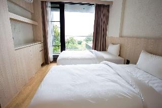 Balcony Seaside Sriracha Hotel Serviced Apartments fotoÄŸrafÄ±