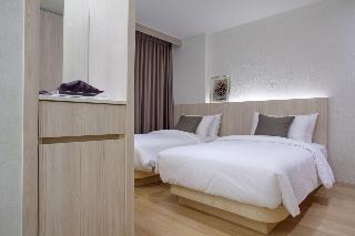 Balcony Seaside Sriracha Hotel Serviced Apartments fotoÄŸrafÄ±