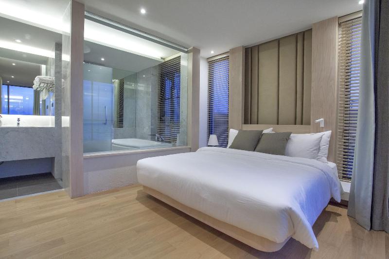 Balcony Seaside Sriracha Hotel Serviced Apartments - Oda