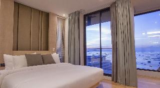 Balcony Seaside Sriracha Hotel Serviced Apartments fotoÄŸrafÄ±
