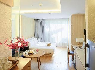 Balcony Seaside Sriracha Hotel Serviced Apartments fotoÄŸrafÄ±