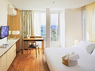 Balcony Seaside Sriracha Hotel Serviced Apartments fotoÄŸrafÄ±