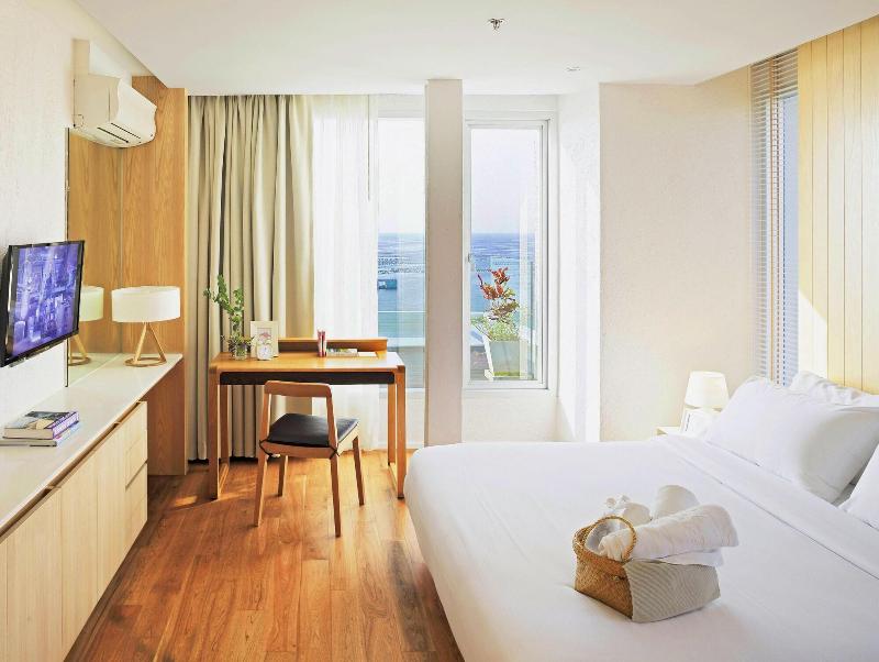 Balcony Seaside Sriracha Hotel Serviced Apartments - Oda