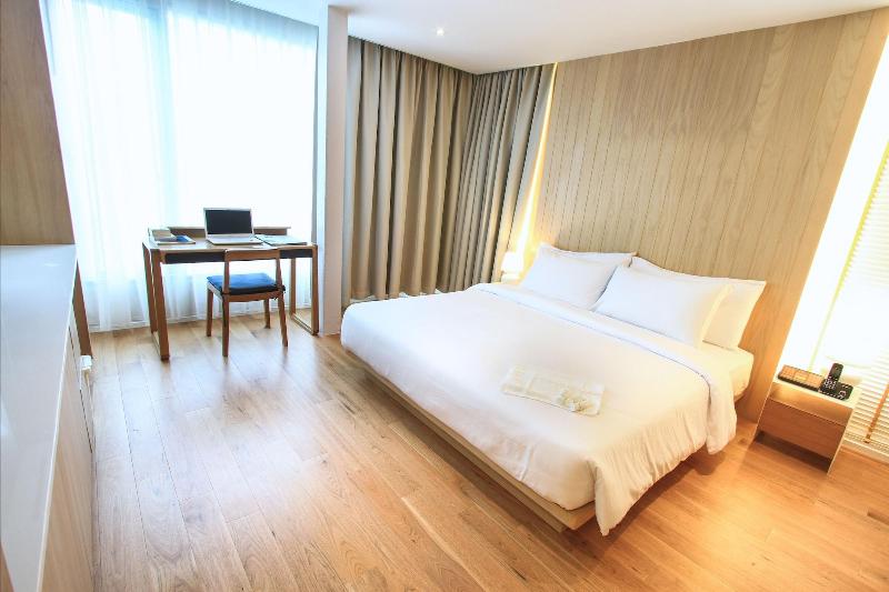Balcony Seaside Sriracha Hotel Serviced Apartments - Oda