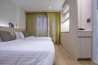 Balcony Seaside Sriracha Hotel Serviced Apartments fotoÄŸrafÄ±
