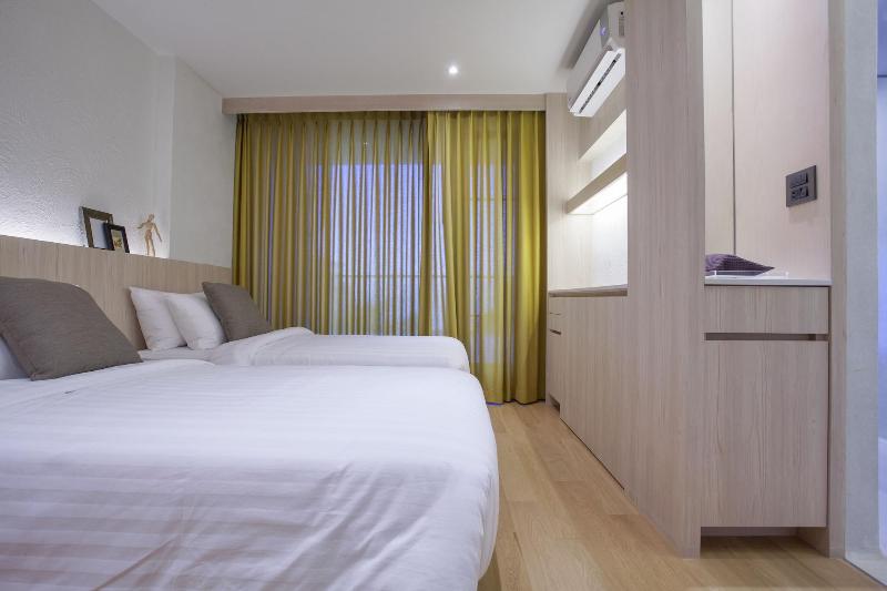 Balcony Seaside Sriracha Hotel Serviced Apartments - Oda