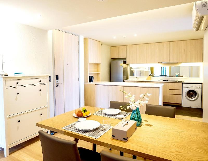 Balcony Seaside Sriracha Hotel Serviced Apartments - Oda