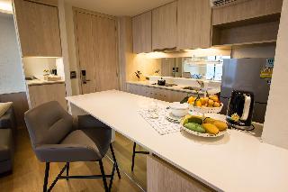 Balcony Seaside Sriracha Hotel Serviced Apartments fotoÄŸrafÄ±