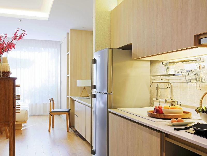 Balcony Seaside Sriracha Hotel Serviced Apartments - Oda