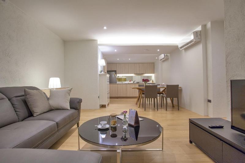 Balcony Seaside Sriracha Hotel Serviced Apartments - Oda