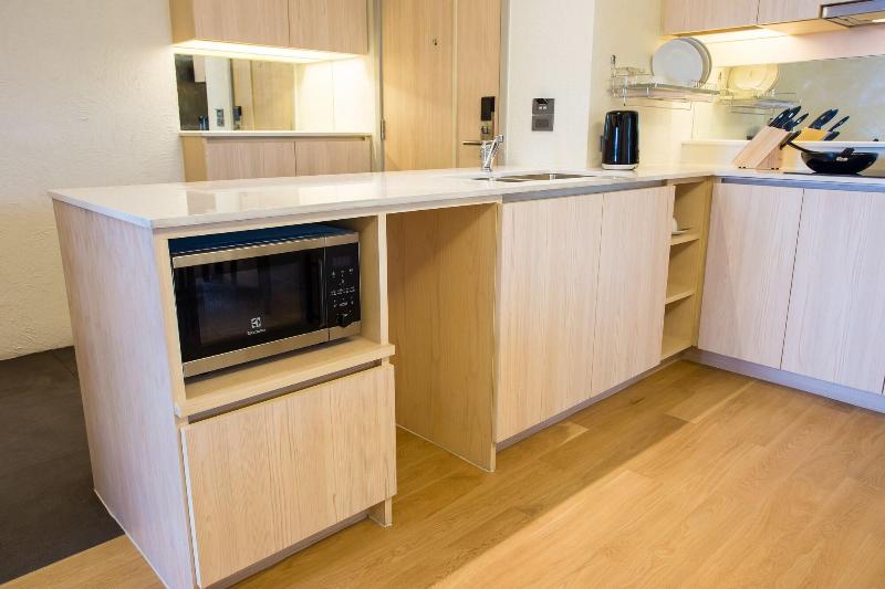 Balcony Seaside Sriracha Hotel Serviced Apartments - Oda