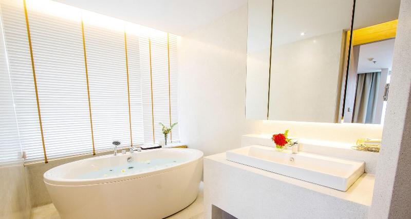 Balcony Seaside Sriracha Hotel Serviced Apartments - Oda