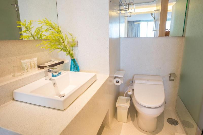 Balcony Seaside Sriracha Hotel Serviced Apartments - Oda