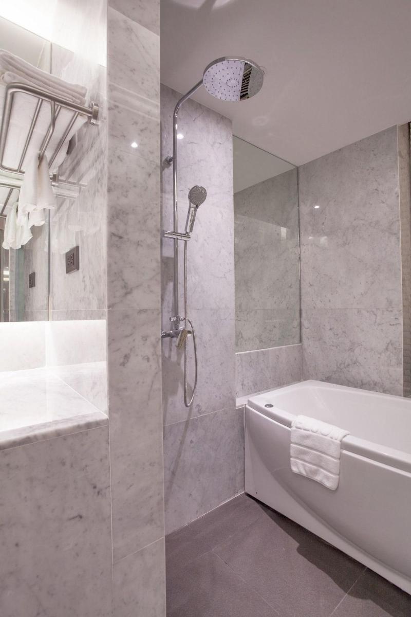 Balcony Seaside Sriracha Hotel Serviced Apartments - Oda