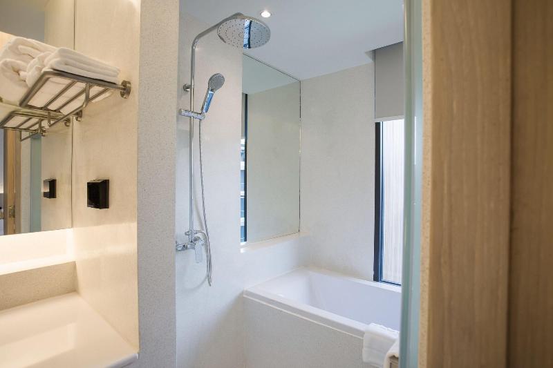 Balcony Seaside Sriracha Hotel Serviced Apartments - Oda