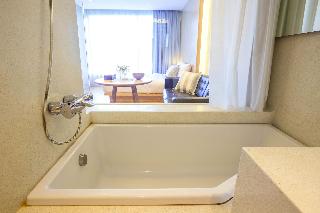 Balcony Seaside Sriracha Hotel Serviced Apartments fotoÄŸrafÄ±