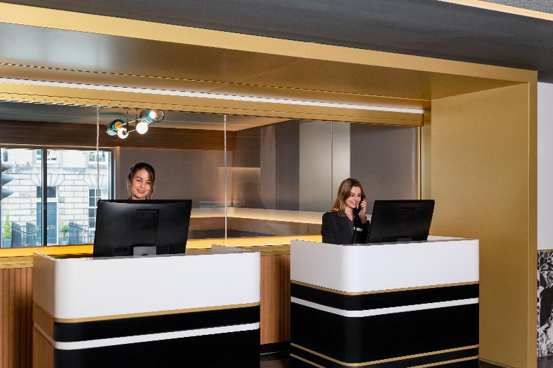 Yotel Edinburgh - Lobi