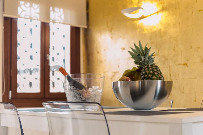 Charming Palace Corte Del Teatro - Oda