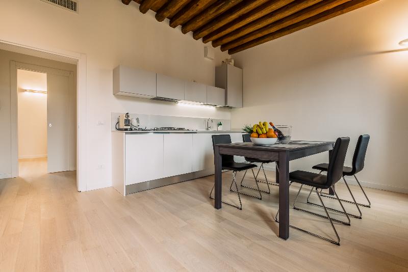 Charming Palace Corte Del Teatro - Oda