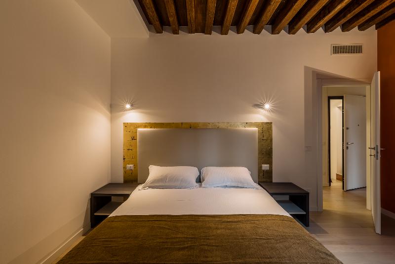 Charming Palace Corte Del Teatro - Oda
