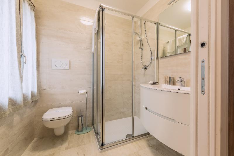 Charming Palace Corte Del Teatro - Oda