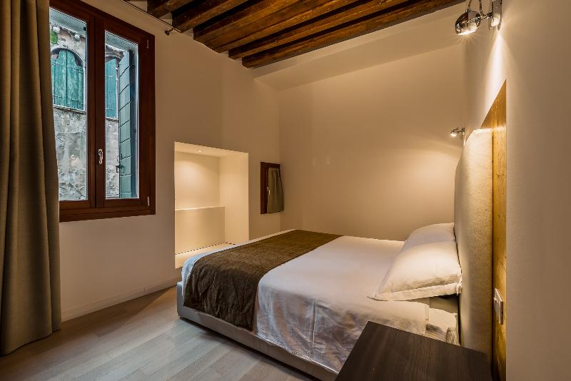 Charming Palace Corte Del Teatro - Oda