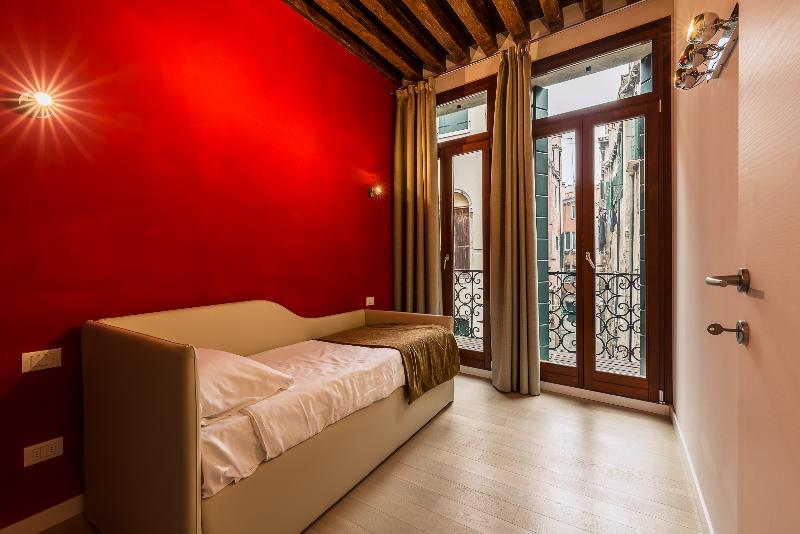 Charming Palace Corte Del Teatro - Oda
