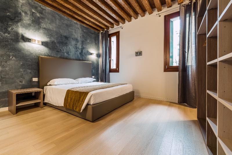 Charming Palace Corte Del Teatro - Oda