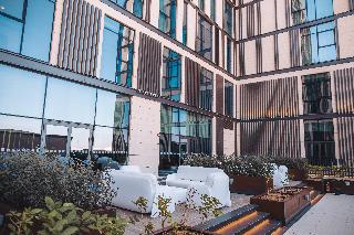 Staybridge Suites Dubai Al-Maktoum Airport fotoÄŸrafÄ±