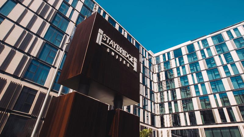 Staybridge Suites Dubai Al-Maktoum Airport - Genel