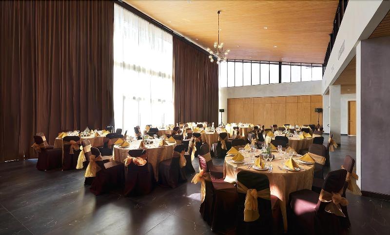 Aviary Bintaro - Restoran