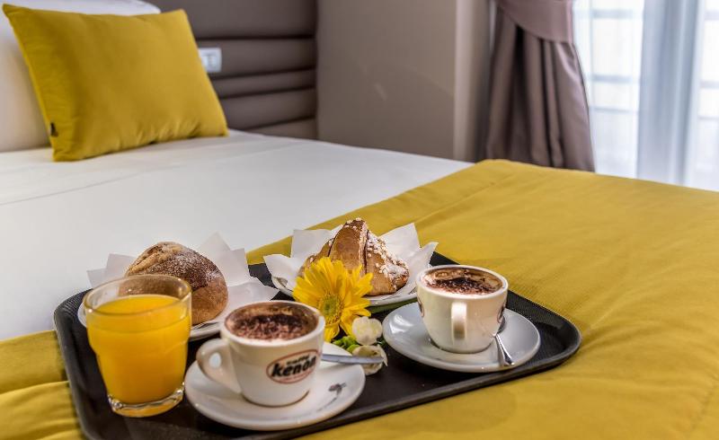 Lifestyle Hotel Matilde Naples - Oda