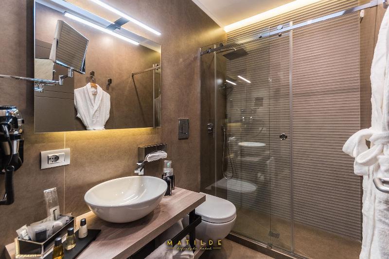 Lifestyle Hotel Matilde Naples - Oda