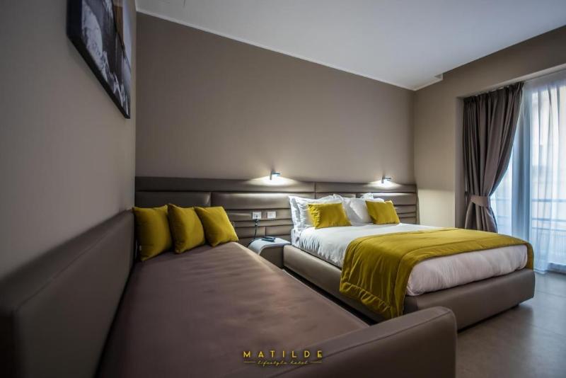 Lifestyle Hotel Matilde Naples - Oda