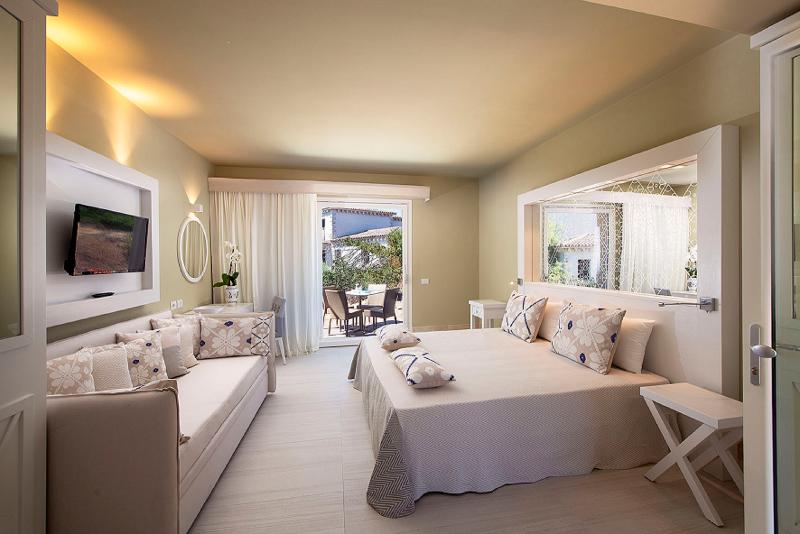 Is Serenas Badesi Resort - Oda