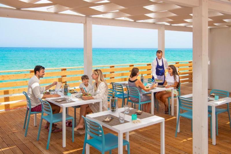 Is Serenas Badesi Resort - Restoran