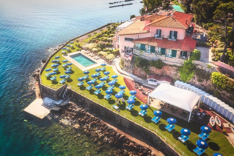 Villa Domizia - Genel