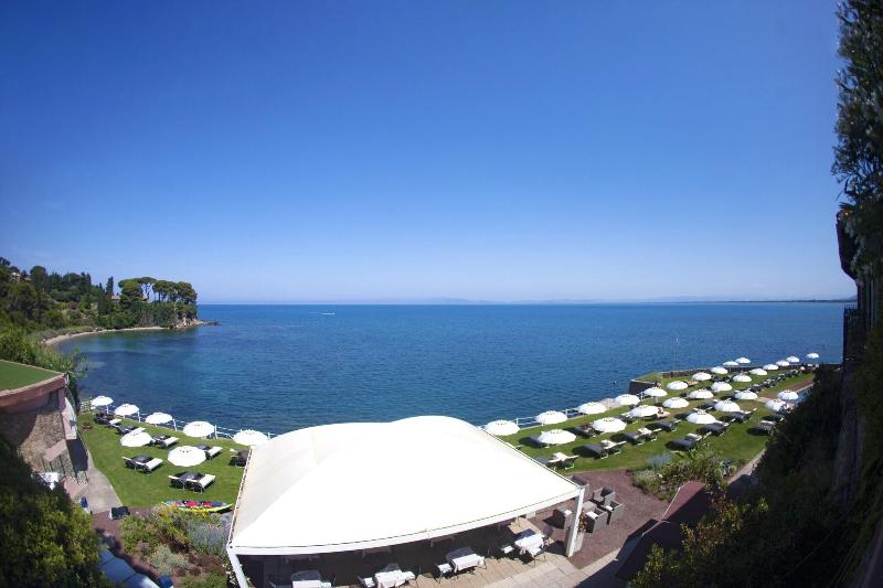 Villa Domizia - Genel
