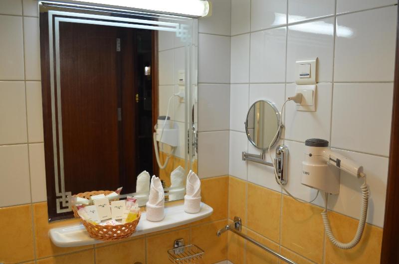 Rotana Al Mesk Hotel - Oda